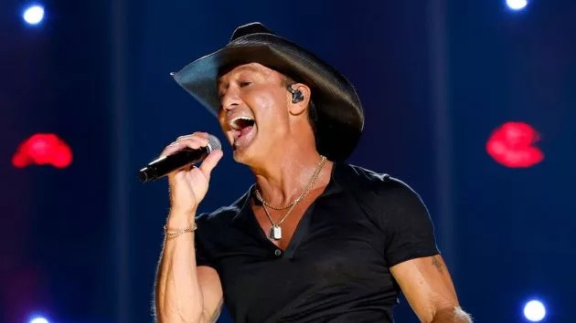 getty_timmcgrawblackhatblacktshirt121014