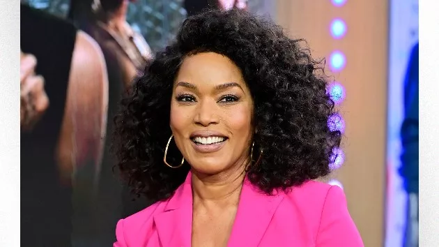 e_angela_bassett_11042022677520