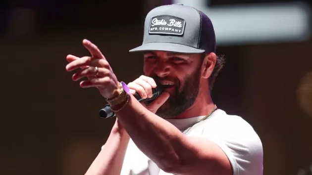 getty_dylanscottwhitetshirthat761852