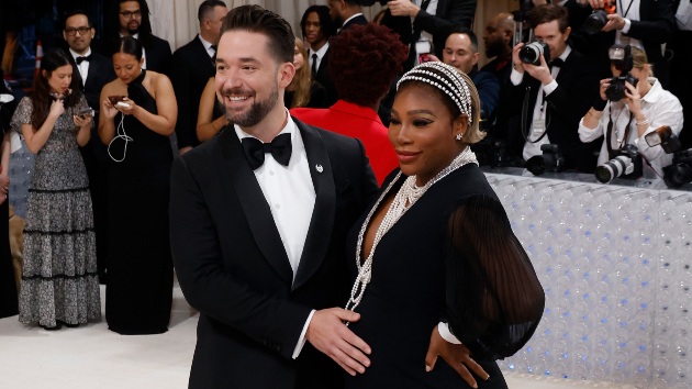 getty_serenawilliams_alexisohanian_080123329670
