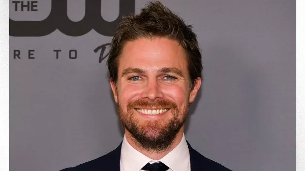 getty_stephen_amell_08012023770895