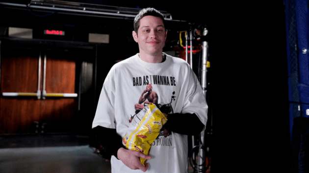 e_petedavidsonsaturdaynightlive_101123641080