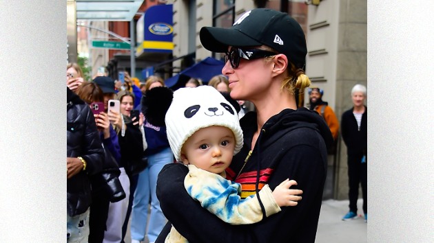 getty_paris_hilton_phoenix_01292024348283