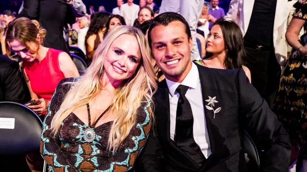 g_mirandalambertbrendan2024acmawards955237