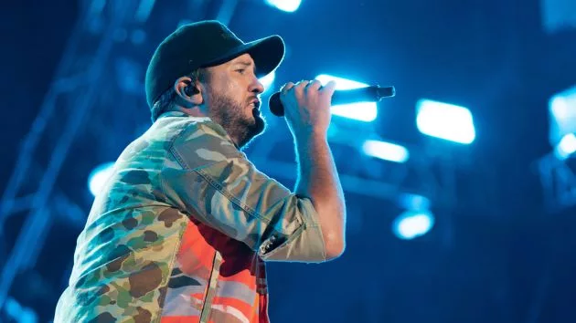 m_lukebryan2022cmafestabc205989