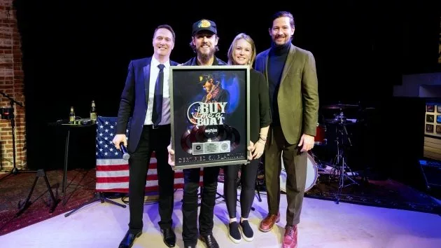 m_chrisjansonbuymeaboat5xplatinumriaadanswartz469763