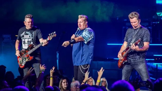 g_rascalflatts2019clarkstonmichiganconcert665589