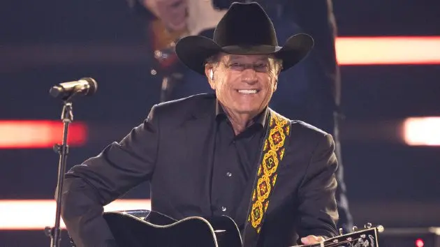getty_georgestrait_0813252784