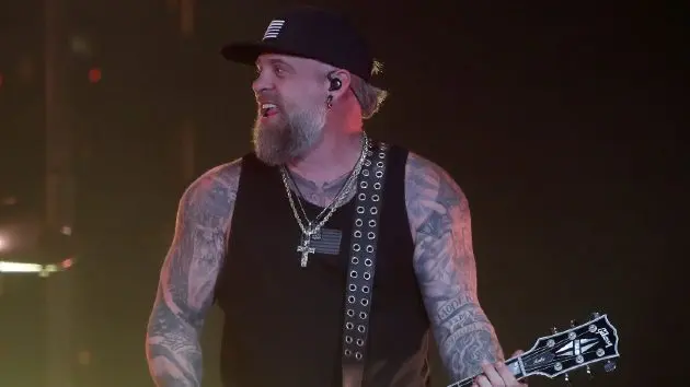 getty_brantleygilbert_090525351321