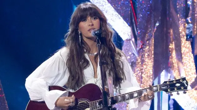 m_ellalangley2025cmaperfabc544501