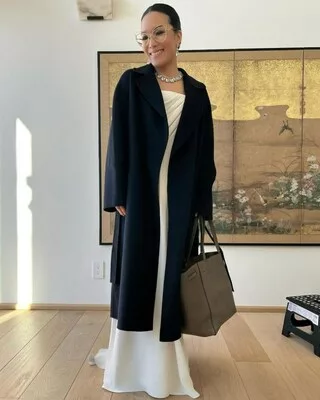 comedian_actress_ali_wong_dons_a_lilysilk_double_faced_wool_blend_robe20689