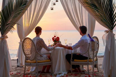 romantic_dining405944