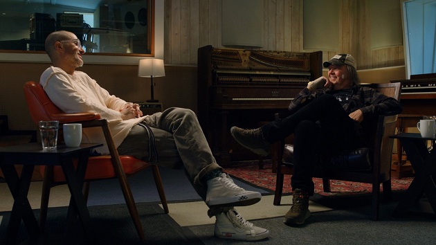 m_neilyoung26zanelowe630_120821