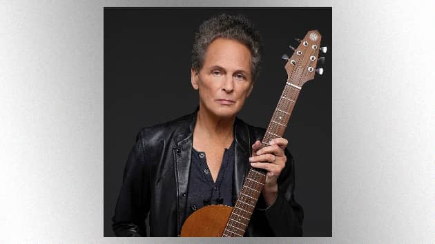 m_lindseybuckingham630_cropped_creditlaurendukoff_072221