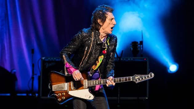 getty_ronniewood630_122121