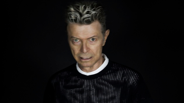 m_davidbowie630_backbackground_010622
