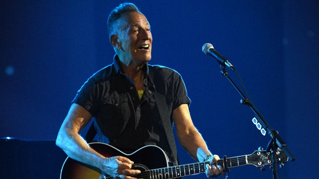 getty_brucespringsteen630_011422