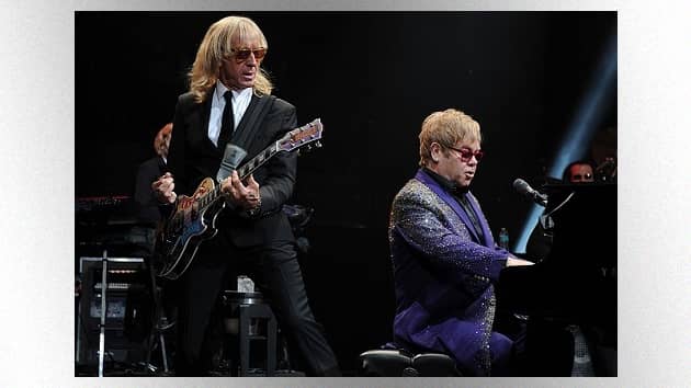 getty_daveyjohnstoneeltonjohn630_011822