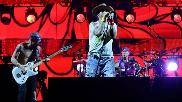 getty_redhotchilipeppers630_013122