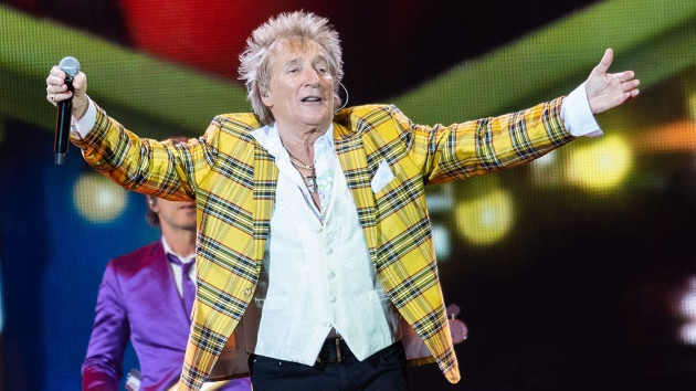 getty_rodstewart630_030122