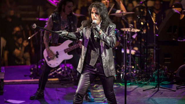 getty_alicecooper630_031522