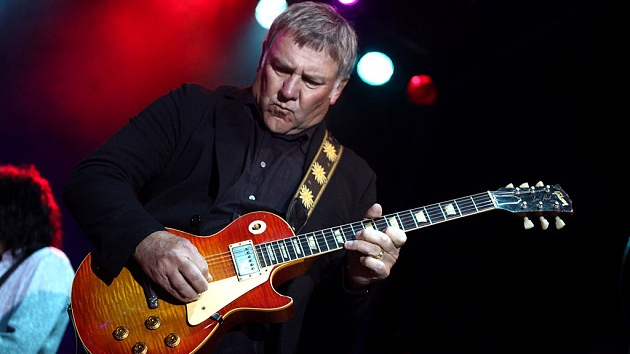 getty_alexlifeson630_031522