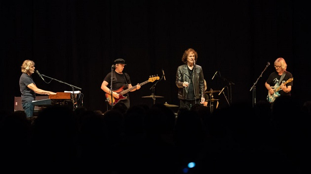 getty_thezombies630_040122