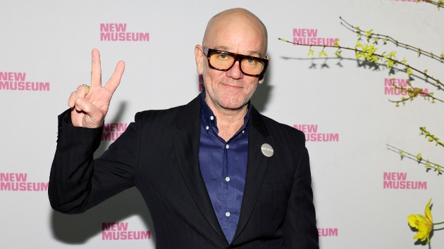 getty_michaelstipe_042222