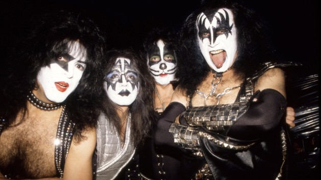 getty_kiss1996_042222
