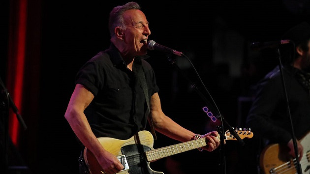 getty_brucespringsteen630_080122