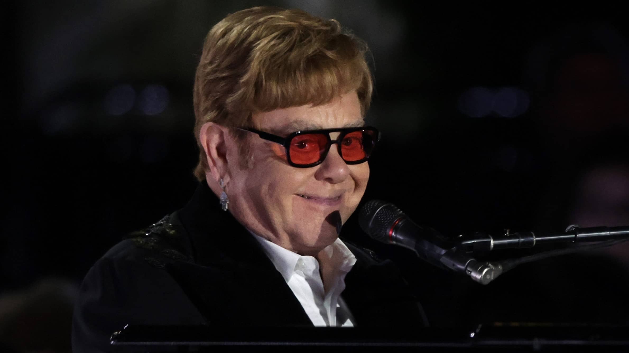 getty_eltonjohn_112122