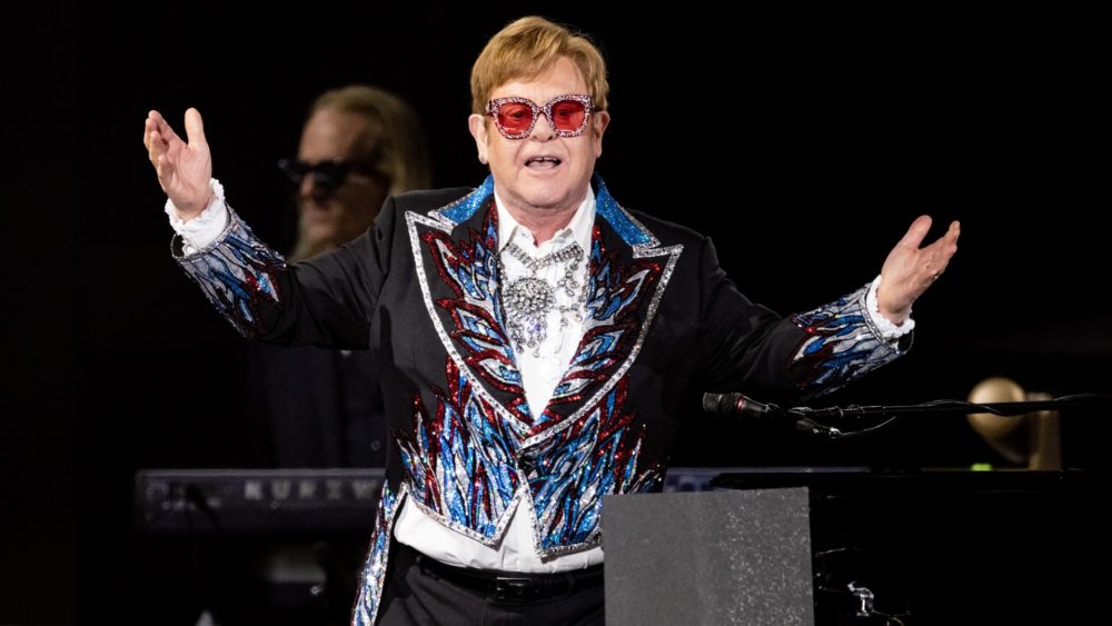 getty_eltonjohn_113022