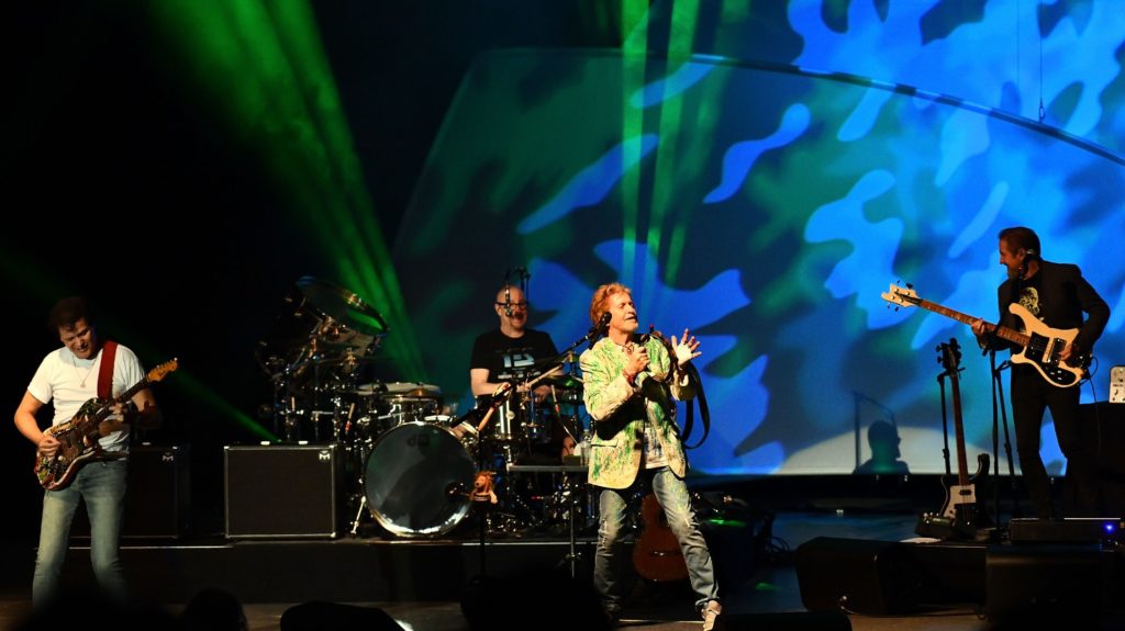 getty_yes_012323816810