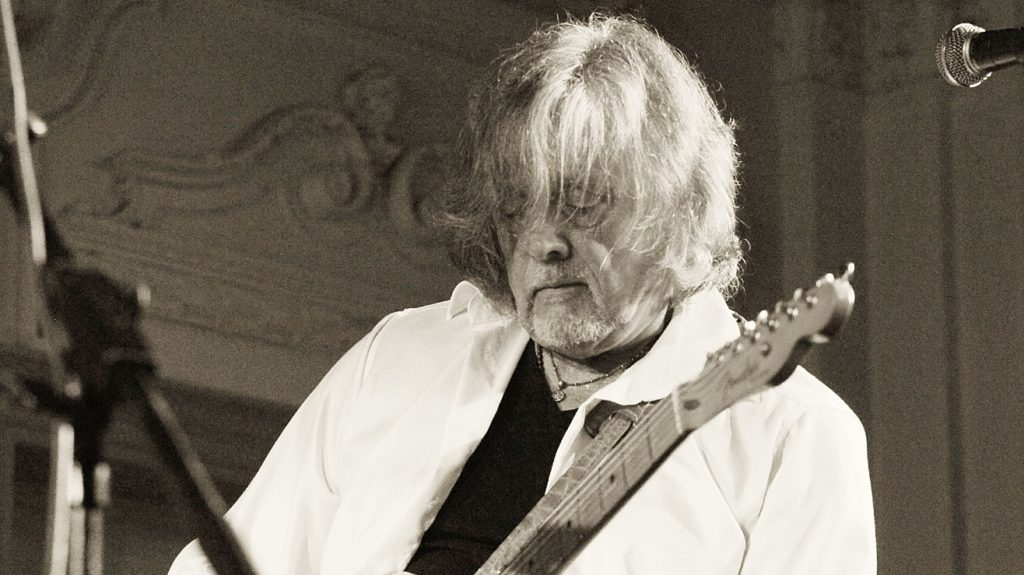 getty_toptopham_012523307815