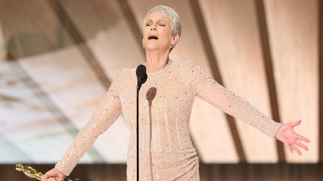 e_jamie_lee_curtis_oscars_03162023395562