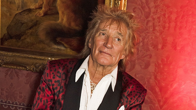 getty_rod_stewart_032023920094