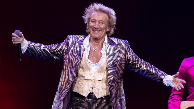 getty_rodstewart_032323239122