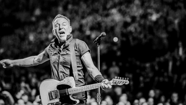 m_brucespringsteen_040323189290