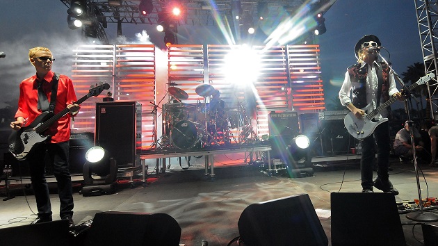 g_loverockets_041123610120