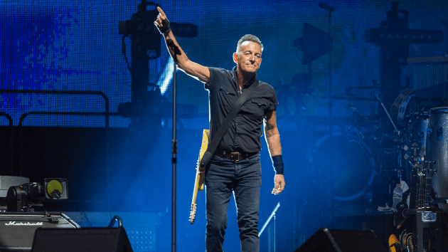 getty_brucespringsteen_0429237709