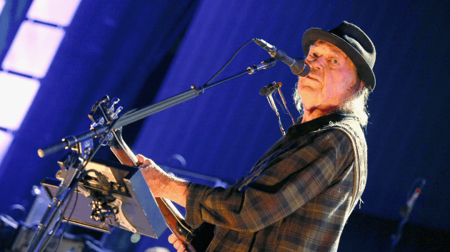 getty_neilyoung_050923535090