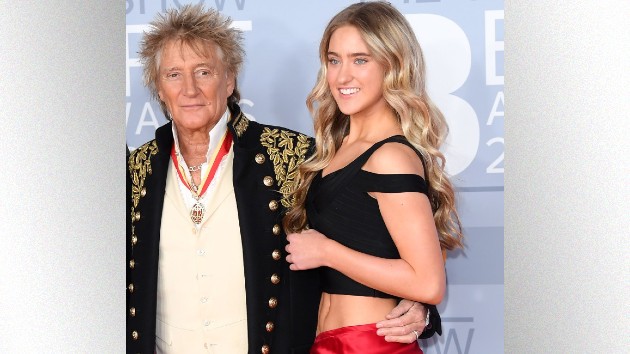 getty_rodstewartanddaughterruby_051523500019