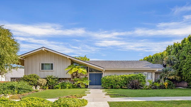e_brady_bunch_house_05252023271618