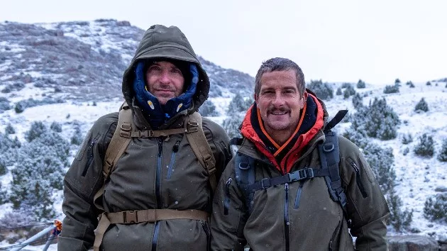 e_bradley_cooper_bear_grylls_06082023176860