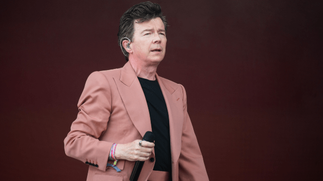 getty_rickastley_062623419375