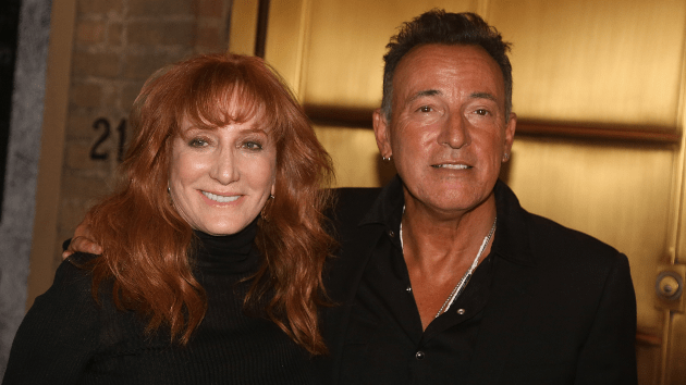 getty_pattiscialfabrucespringsteen_071923205505