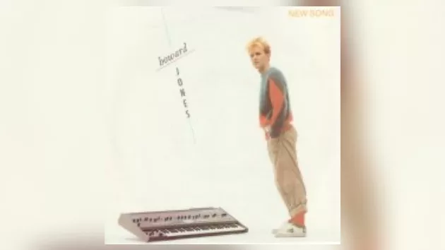 m_howardjonesnewsong_081823320800