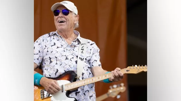 getty_jimmybuffett_09012335501