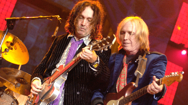 getty_mikecampbelltompetty_100423675832