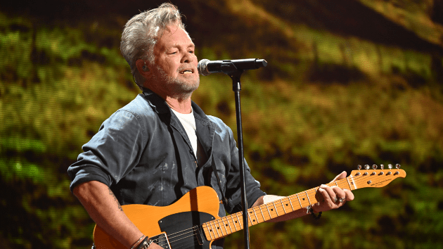 getty_johnmellencamp_103023786914